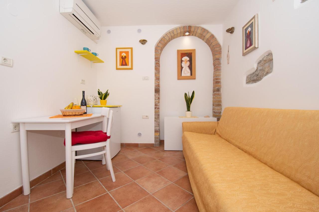 Studio May Piran Exterior photo